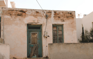 signs to repaint your house exterior